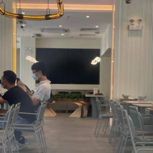 “五一”期间餐饮住宿消费火爆 后劲十足