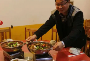 餐厅上菜摆放七个口诀是什么？